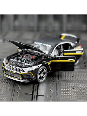 BMW M8 MH8 800 Model Diecast Car 1:24 Scale - Black (TV-S-24)