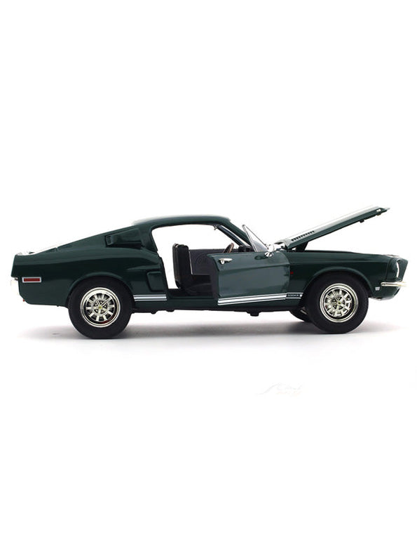 Luxury Edition - 1968 Shelby GT 500 KR Green Road Signature Metal Diecast Car Scale Model Car - Scale 1:18