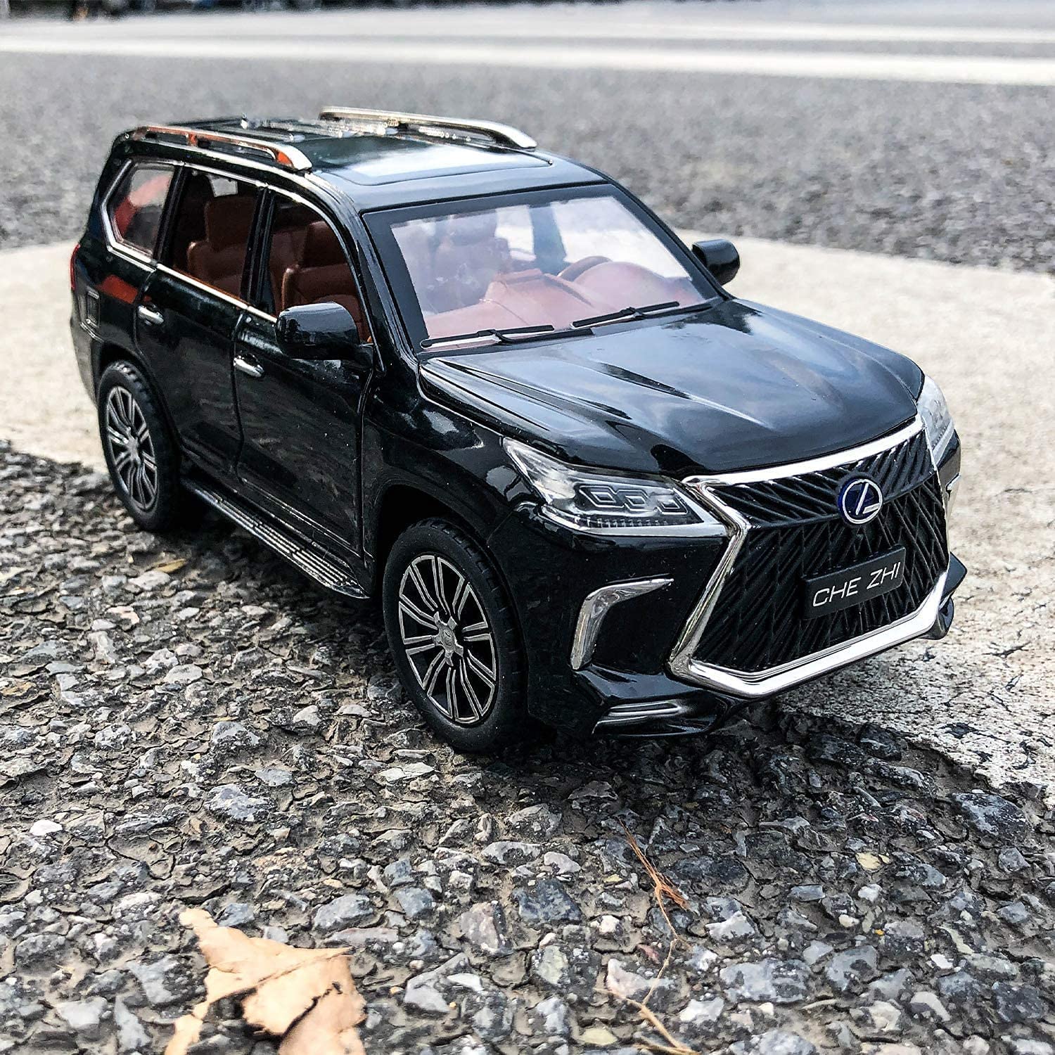 Lexus LX 570 Road Metal Diecast Car Openable Door With Lights Model Car - Big Size